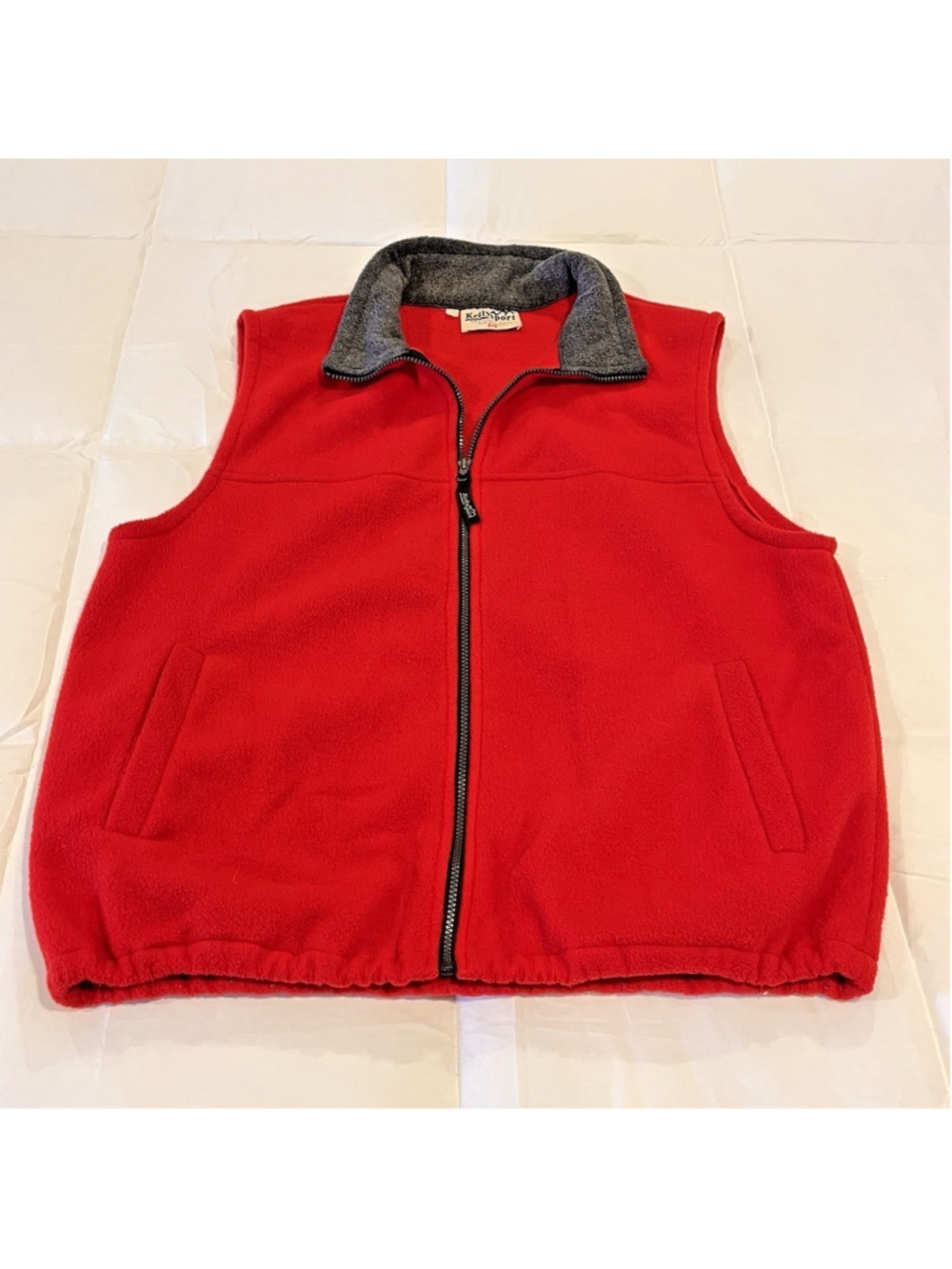 Size XL Kelly Sport Westcoast Wear Fleece Vest Full Zip Sleeveless Red CANADA